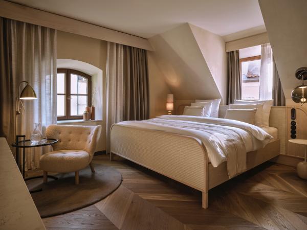 Platzl Hotels: Münchner Pfistermühle schreibt Geschichte mit 15 neuen Suiten