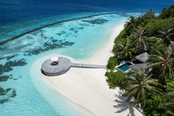 Baros Maldives: Ostereiersuche unter Wasser 