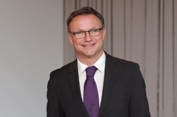 Holger Klindtworth, Partner der Ebner Stolz GmbH & Co. KG Erneut zertifiziert: internes Kontrollsystem von innobis für das Application Management IDW PS 951