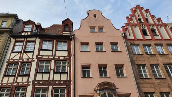 Historische Immobilien in Nürnberg Der Zusammenhang zwischen Immobilienverkaufspreisen und der Entwicklung des Zinsniveaus