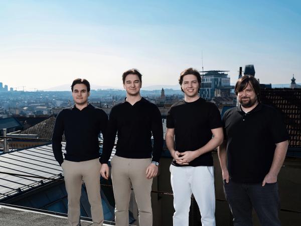 Die vier Lystio-Gründer Mikail Celik, Philipp Attensam, Constantin Weiland und Stefan Wagner. Lystio revolutioniert die Wohnungssuche - mittels KI und interaktiver Karte ohne Suchstress zur Wunschadresse