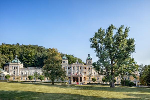 In Marienbad, hier das Nove Lazne der Ensana Health Spa Hotels, beginnt die Kursaison 2025. Heilklimatischer Kurort Marienbad: Auftakt der Kursaison 2025