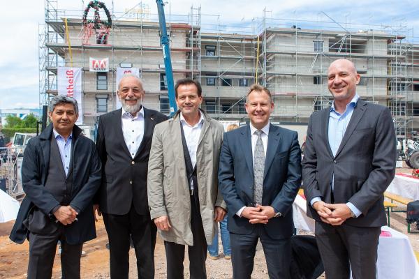 Richtfest in Heßdorf: 92 geförderte Wohnungen entstehen am Sonnenring