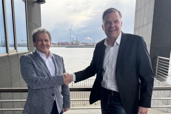 Tomé Spasov, ectacom (l.), und Thorsten Eckert, Claroty Claroty und ectacom schließen Vertriebspartnerschaft