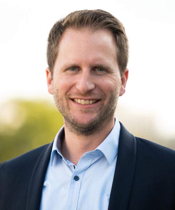 Valentin Schulze Spüntrup, Geschäftsfeldleiter Bereich Geflügel der AGRAVIS Nutztier GmbH AGRAVIS unterstützt beim Einstieg in die Geflügelhaltung