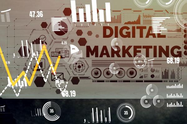 Max Weiß Coaching Data-Driven Marketing: Max Weiss berichtet, wie man Daten für bessere Entscheidungen nutzt