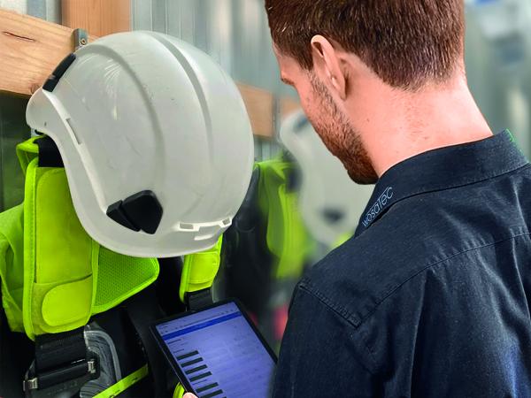Digitale Prüfung von PSAgA mit der wosatec Web-App wosatec digitalisiert die Prüfung von Persönlicher Schutzausrüstung gegen Absturz (PSAgA)