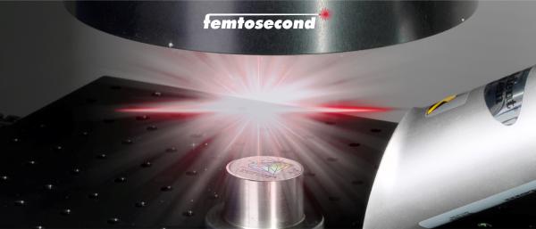 Pulsaris 300fs mit Ultrakurzpuls-Femtosekundenlaser LANG zeigt auf der "Laser World of Photonics" neue Dimensionen beim Laser-Gravieren