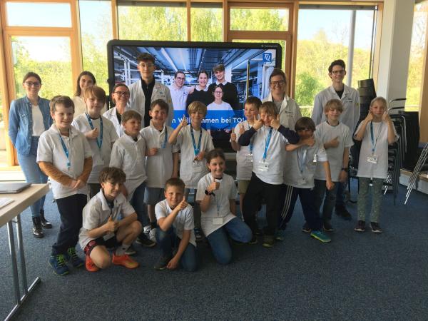 Forscher-AG zu Gast bei der TQ-Group