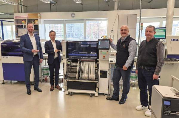 FUJI AIMEX IIIc im Einsatz bei NIVELCO NIVELCO steigert SMT-Durchsatz mit Bestückungsmaschinen von FUJI