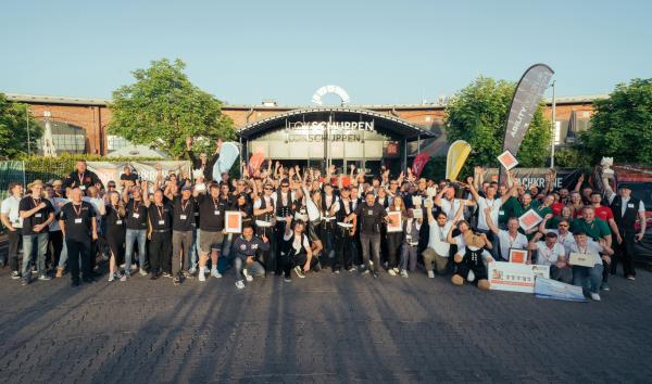 24 Gewinnerbetriebe in sechs Kategorien bei den "Handwerker-Oscars“ DACHKRONE - Gewinner des Deutschen Dachpreises 2025 bei feierlicher Preisverleihung im Lokschuppen Bielefeld gekürt