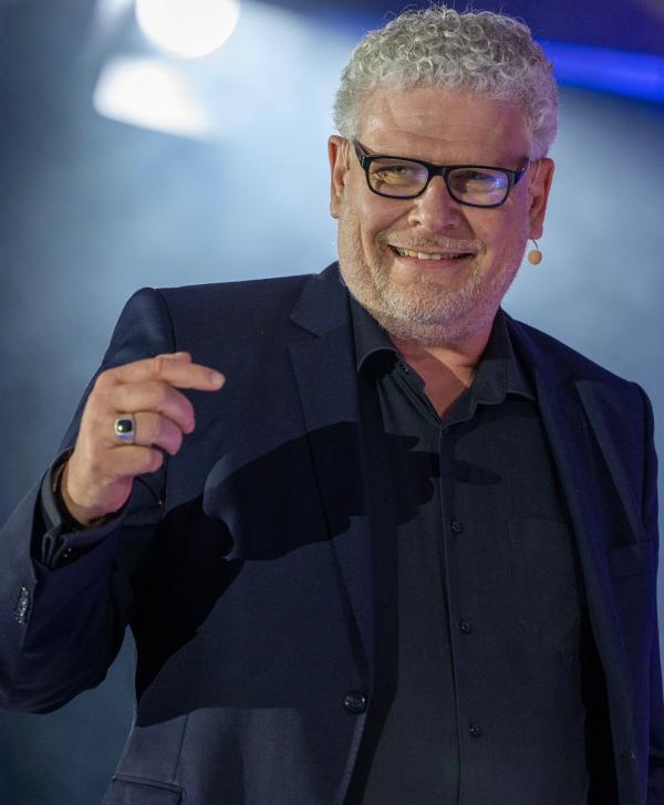 Martin Issakhani ISSAKHANI ERFOLGREICH BEIM 6.INTERNATIONALEN SPEAKER SLAM