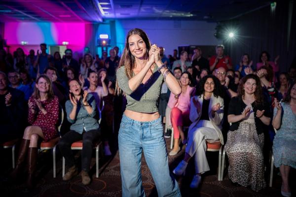 Finalistin Christiane Ischep beim Speaker Slam: Selbstwert im Fokus!