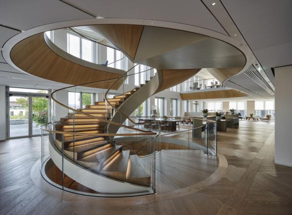 EeStairs - 25 Jahre Exzellenz im Treppenbau: London Hanover Square und Bildband
