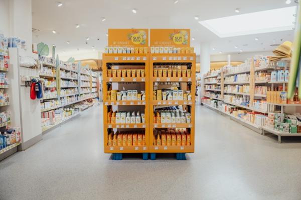CHEP und dm starten mit nachhaltigem, wiederverwendbarem Display in die Fläche