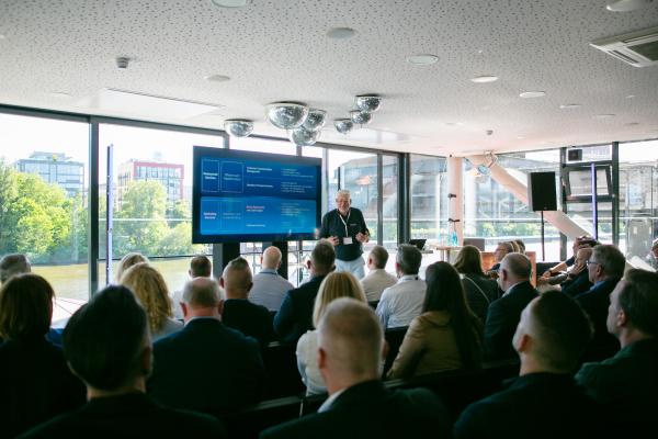 Paragon-CSO Alexander Schäfer berichtete am CustomerCommunicationsDay Neues aus dem Unternehmen. Branchentreffen mit Weitblick