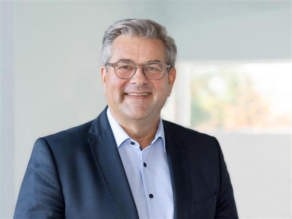 Roland Bantel, Geschäftsführer und Inhaber der carrisma GmbH Personalberatung Alternatives Employer Branding für den Mittelstand