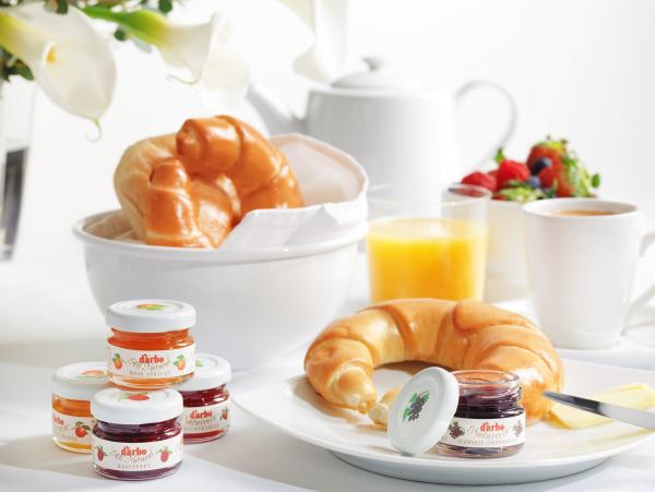 Darbo Konfitüren im Miniglas von Hellma Starke Frühstücksmarken von Hellma