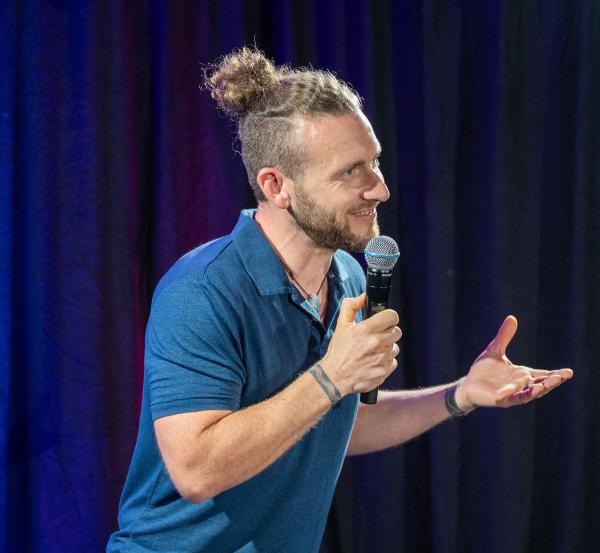 Daniel Reisenbichler beim Speaker Slam 2025 Amoklauf in Graz: Eine unbequeme Wahrheit
