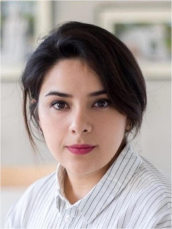 Dr. Bahar Fayyazi, Produktmanagerin für Metallpulver und additive Fertigung bei TANIOBIS Hochtemperaturwerkstoffe im Fokus: Interview mit Dr. Bahar Fayyazi
