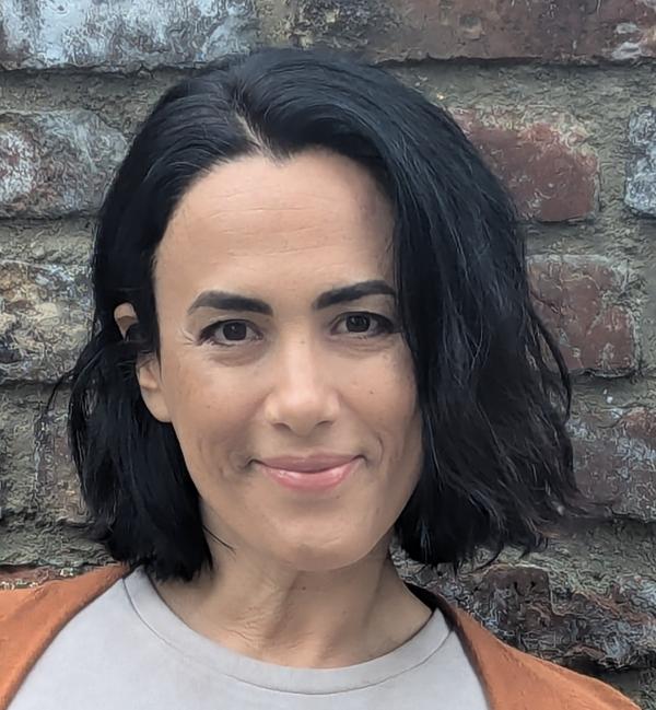 Cecilia Goldfaber rockt Speaker Slam in Wiesbaden