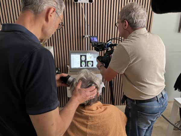 TV-Tipp zu neuer Alzheimer-Therapie: Fernseh-Reportage zur Transkraniellen Pulsstimulation (TPS)