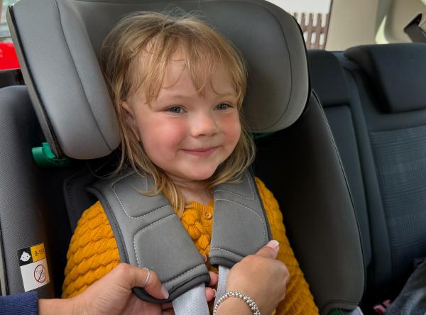Gefährliche Autofahrt: Wenn Kinder sich abschnallen