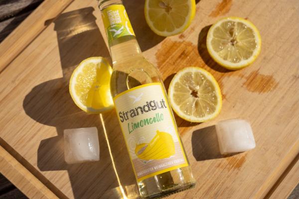 Neu im Handel: Strandgut Limoncello Erfrischende Auszeit zum Mitnehmen