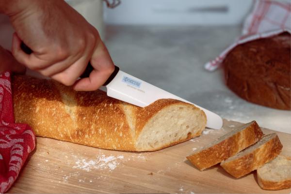 Kyocera GEN-Brotmesser Kyoceras Liebling des Monats - das GEN-Brotmesser