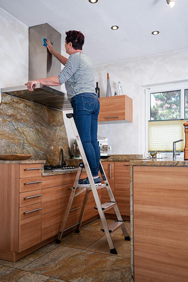 KRAUSE PlusLine: Ergonomische Steigtechnik für Menschen, die aktiv sind und bleiben wollen