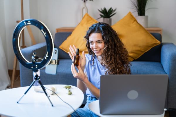 Influencer Steuern für Influencer - Worauf es jetzt ankommt
