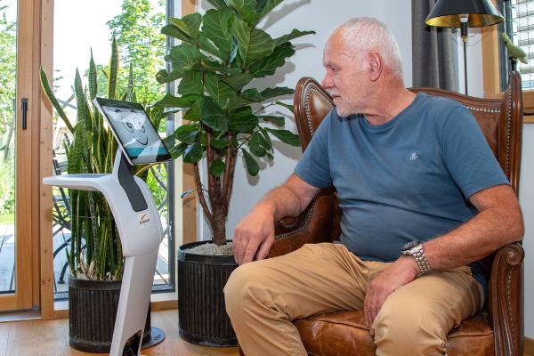 Homebotik LebenPlus: Regnauer präsentiert intelligentes Wohnkonzept