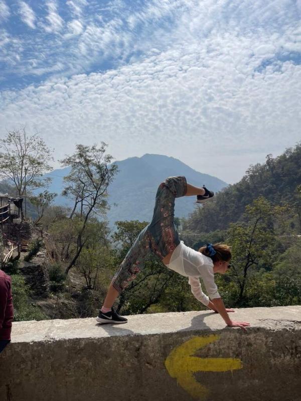 Yogalehrer Ausbildung mit Gyan Heilyoga Online Yoga Teacher Training mit Gyan Heilyoga