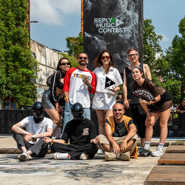 Die Finalisten sind Helang, I AM JAS, DeLaurentis, Marco Puccini und das Kollektiv MIRROR (v.l.n.r.) "Reply AI Music Contest": Gewinnerin des ersten internationalen Wettbewerbs für KI-gestützte Live-Performances bekannt gegeben