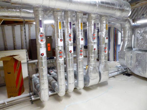 Die neue Lüftungstechnik im Dachgeschoss des Kepler-Gymnasiums in Tübingen Neue Luft- und Klimatechnik im Kernsanierungsprojekt des Kepler-Gymnasiums in Tuebingen