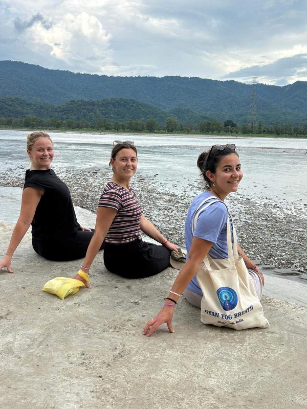 Online Yoga Teacher Training 300 Hour Online Yoga Teacher Training mit Gyan Yog Breath