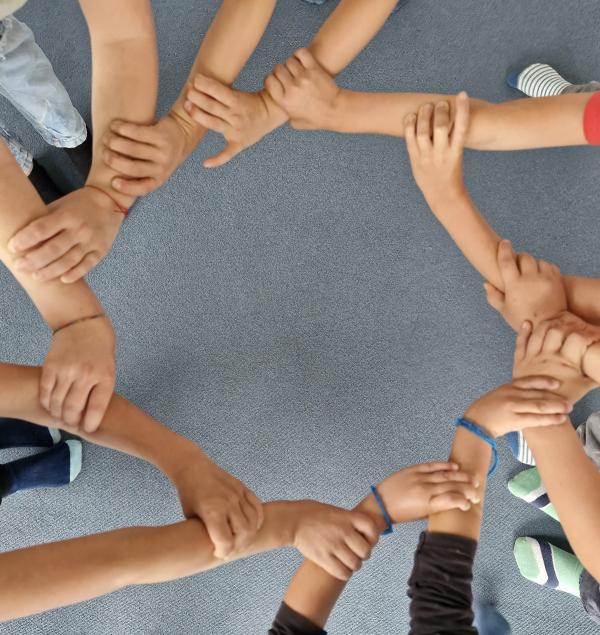 Ergotherapie Feimer & Pfisterer baut Sozialkompetenztraining aus Kinder brauchen positive Bestaerkung und soziale Kompetenzen