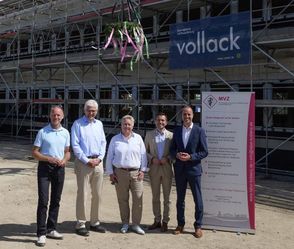 MVZ Labor Koblenz feiert Richtfest