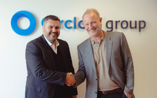 Handschlag zur Übernahme: Taner Taneri, Circlon Group (l.) und Sjur Skjaeveland, Lexit Group (r.) Circlon wird Teil der Lexit Group