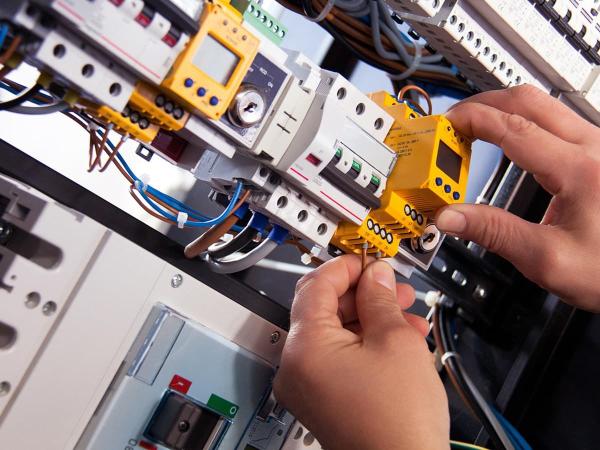 Neue Elektroinstallationsfirma startet Dienstleistungen in Berlin
