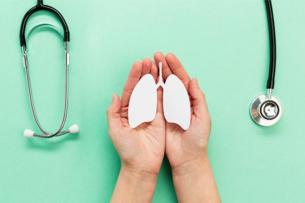 Prof. Dr. Markus Masin Lungenkarzinom-Patienten: Prof. Dr. Markus Masin kämpft gegen Gewichtsverlust und Schwäche