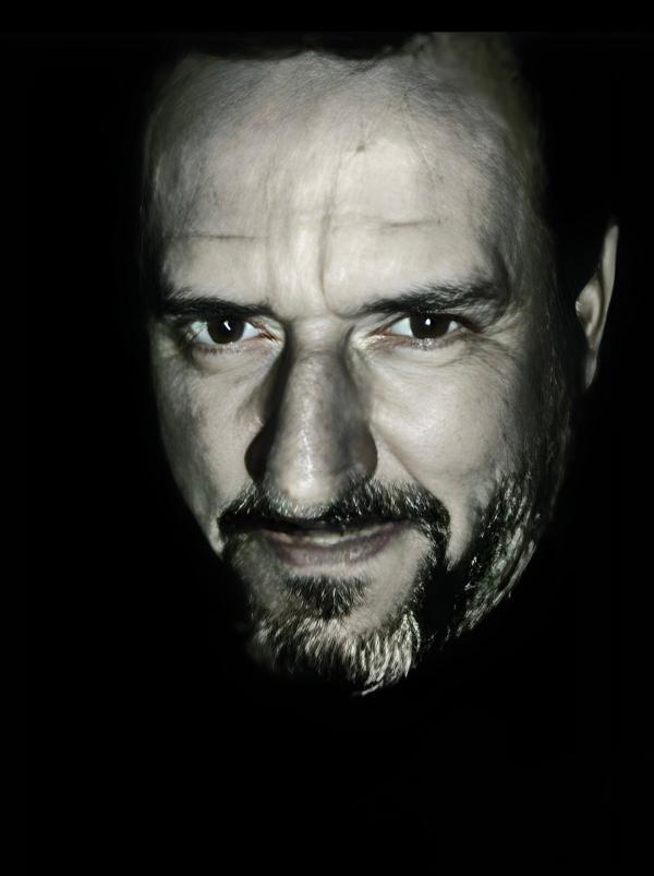 Wahrhaftigkeit statt Fassaden - die Literatur von Dario Pizzano