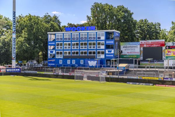 SV Meppen erweitert VIP-Tower mit zusätzlichen ELA Containern