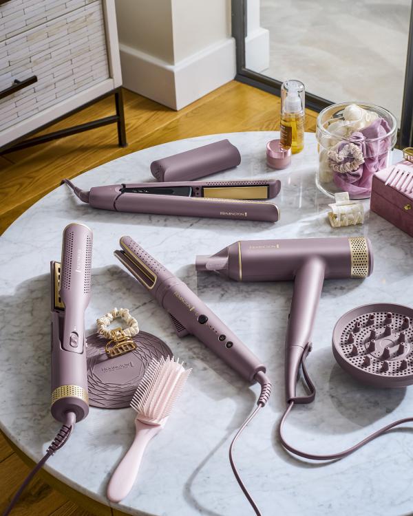 AIRvive-Serie Frizz stylen statt zähmen: Die AIRvive-Revolution von Remington macht's möglich