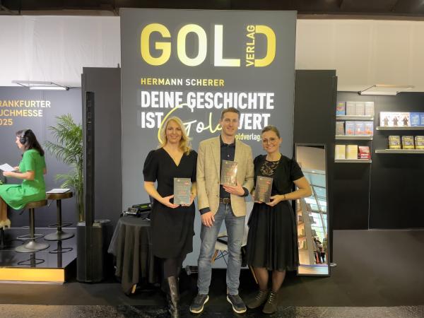 v.l.n.r. Johanna Maghsoudi, Philipp Thom, Anja Thom Buch: "Liebe ist berechenbar" - Frankfurter Buchmesse