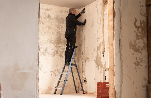 Das KRAUSE-Stufenleiternsortiment - für vielseitige, effiziente und sichere Arbeiten im Innenausbau