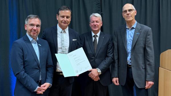 RPTU verleiht Ehrenpromotion an Gründer und Geschäftsführer von Insiders Technologies Werner Weiss