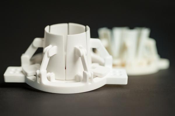 Von APC-TEC gefertigte Spreizklappe APC-TEC GmbH ist neues Mitglied im SEF Smart Electronic Factory e. V.