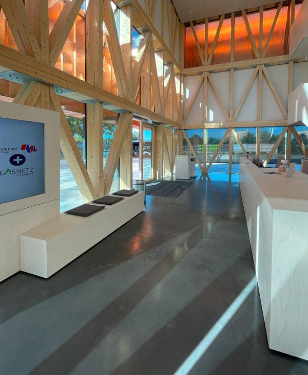 Pavillon der Hamburger Energienetze erhält Designestrich