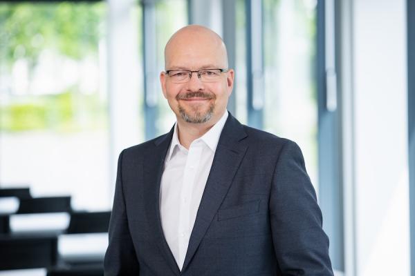 Vertrieb neu gedacht - Mischa Wittek verbindet Erfahrung, Netzwerk und Digitalisierungskompetenz in risolco